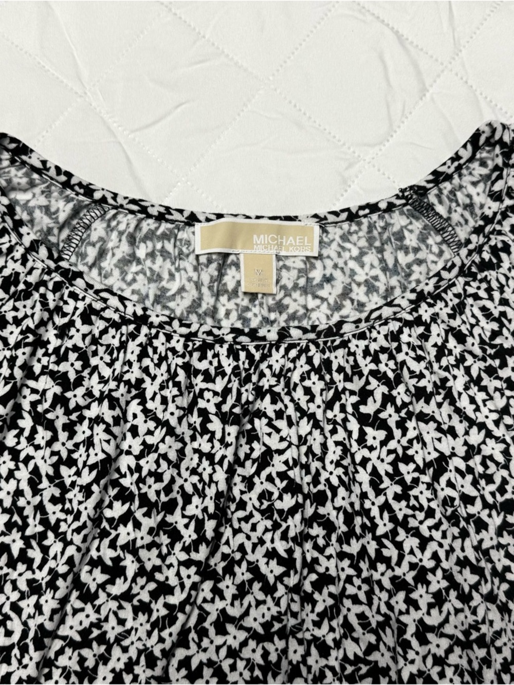 Michael Kors Black & White Floral Scoop Neck Blouse - Picture 9 of 10